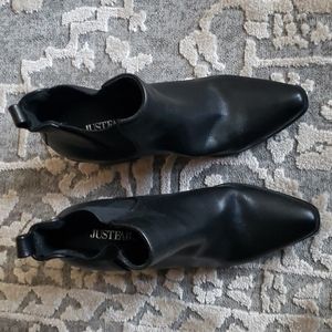JustFab woman ankle boots